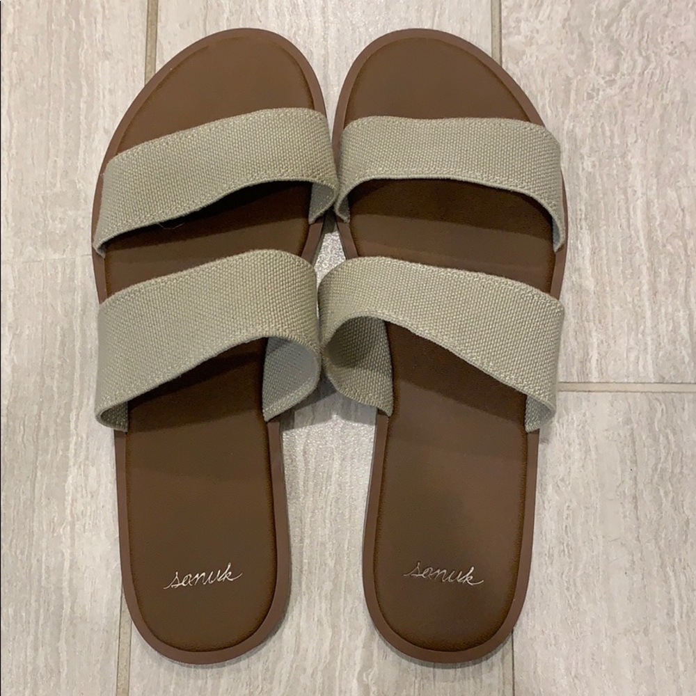 Sanuk sandals